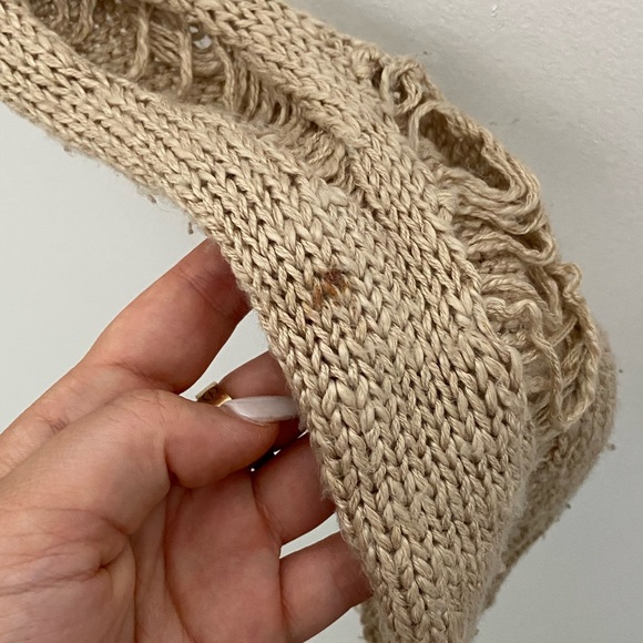 MINKPINK CROCHET SWEATER. TINY STAIN ON ARM PICTURED. SIZE S. - Picture 3 of 5